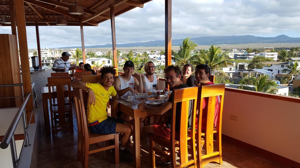 Gloria - Galapagos Inn Puerto Ayora  Ngoại thất bức ảnh