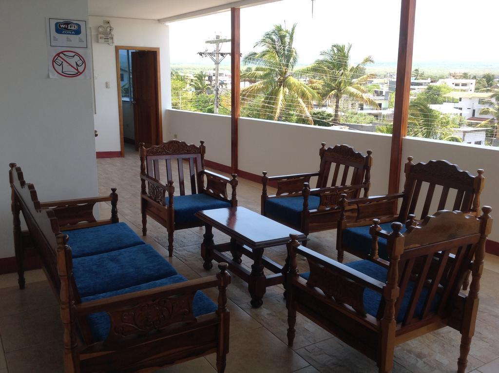 Gloria - Galapagos Inn Puerto Ayora  Ngoại thất bức ảnh
