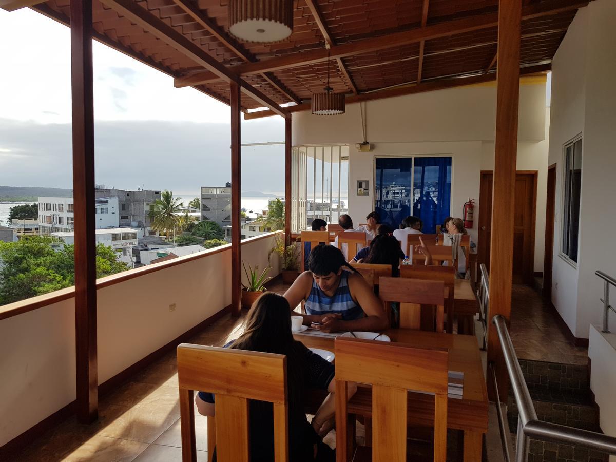 Gloria - Galapagos Inn Puerto Ayora  Ngoại thất bức ảnh