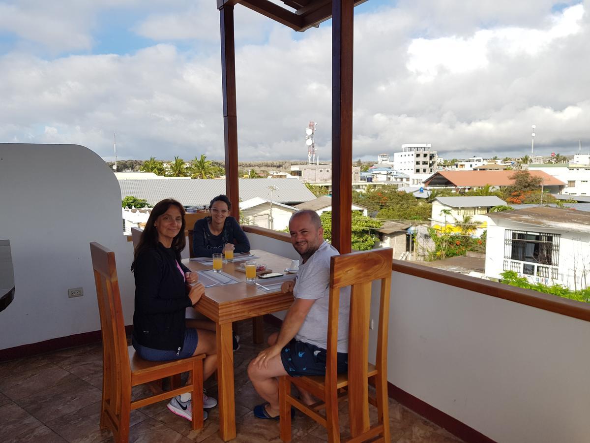 Gloria - Galapagos Inn Puerto Ayora  Ngoại thất bức ảnh