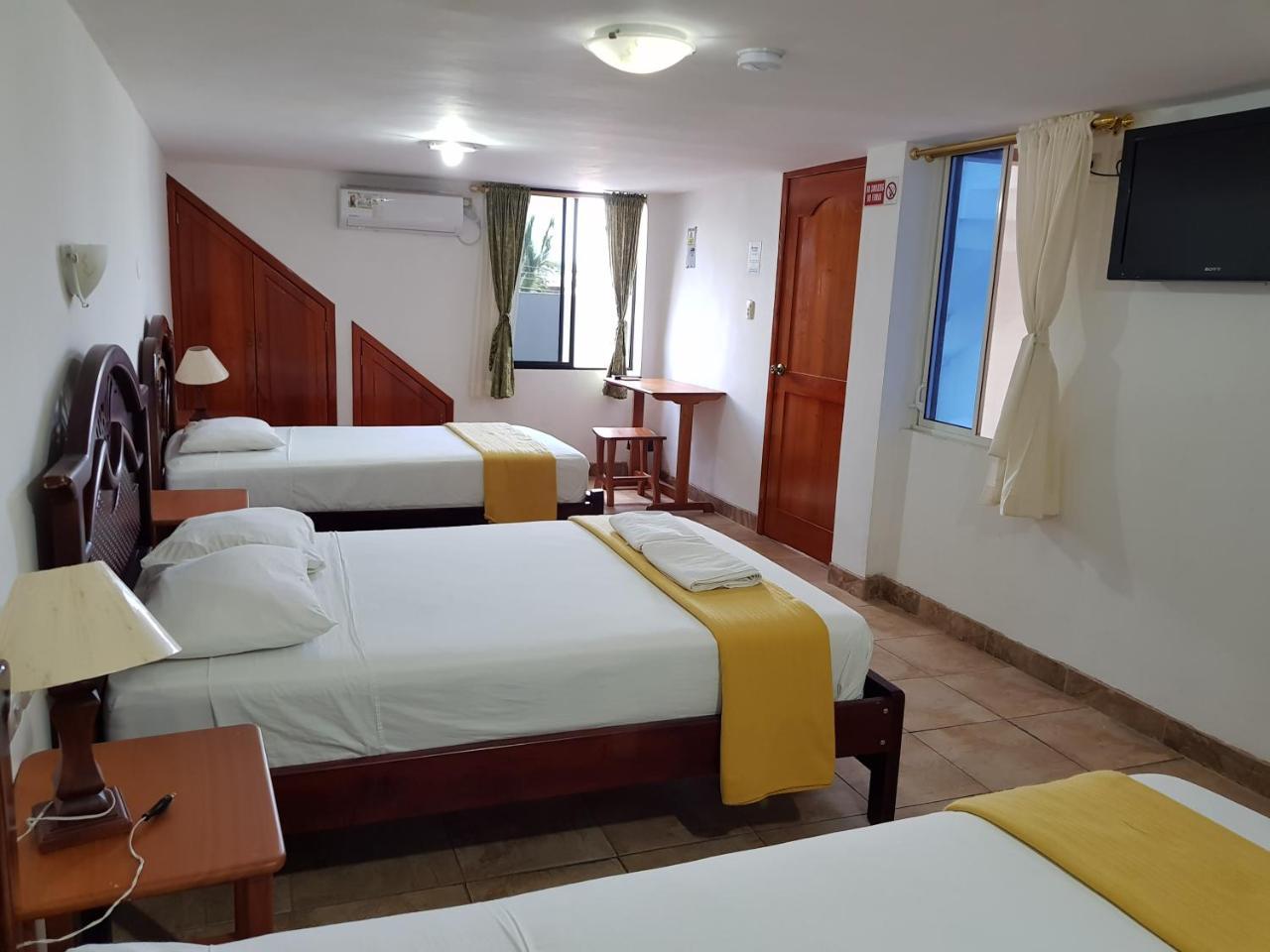 Gloria - Galapagos Inn Puerto Ayora  Ngoại thất bức ảnh