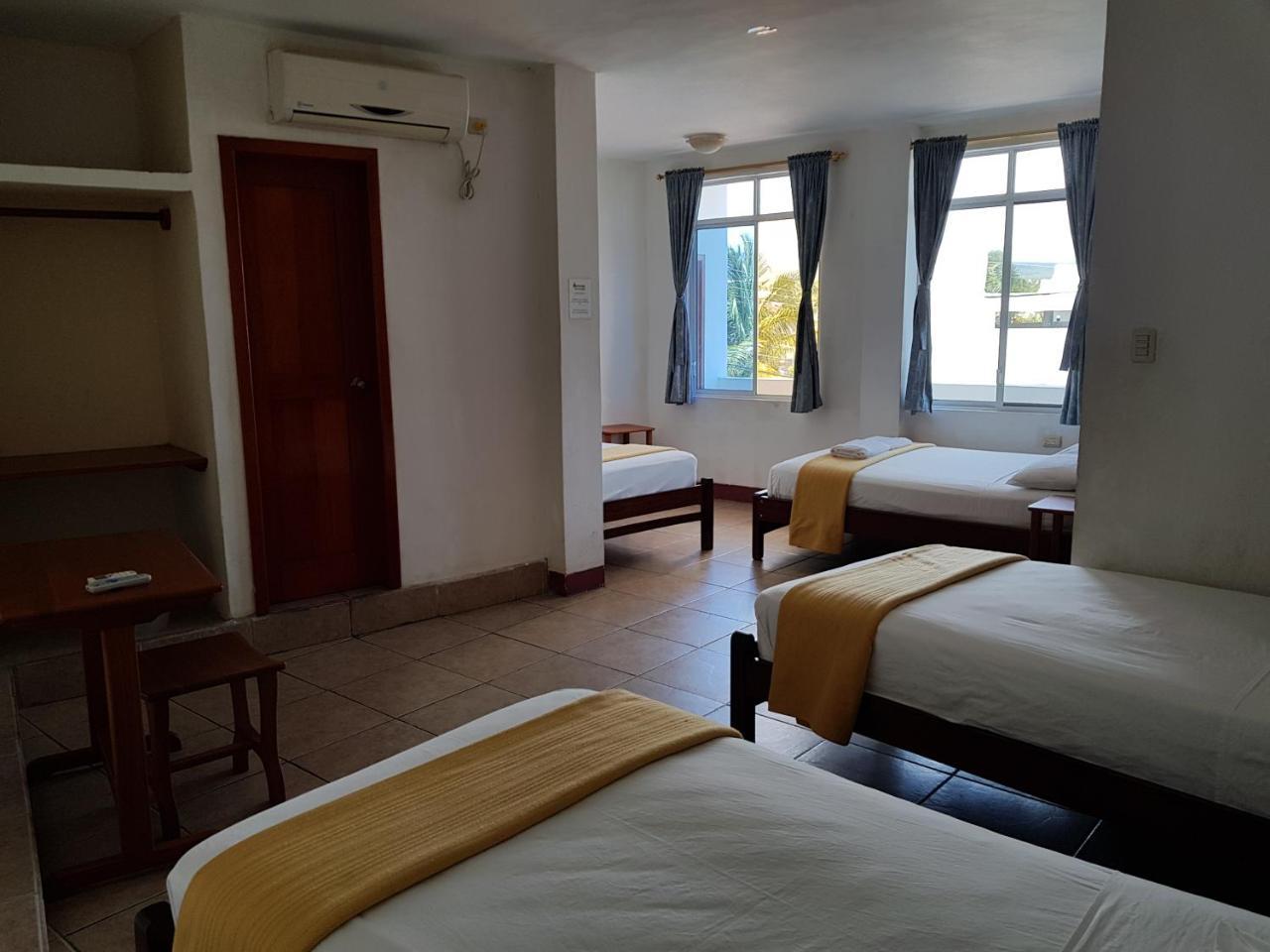 Gloria - Galapagos Inn Puerto Ayora  Ngoại thất bức ảnh